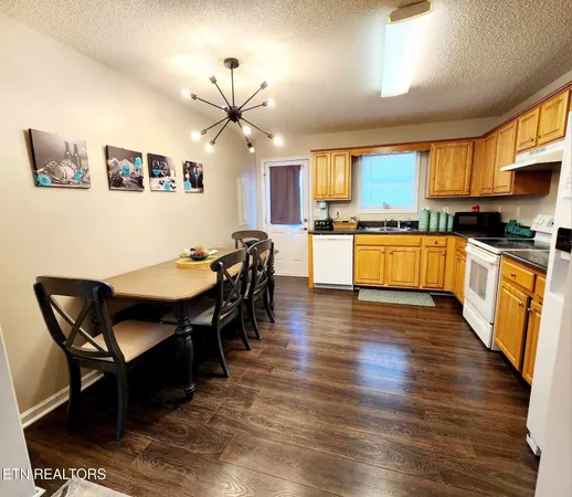 $280,000 | 2904 Boyds Creek Highway, Unit 4, Sevierville, TN 37876