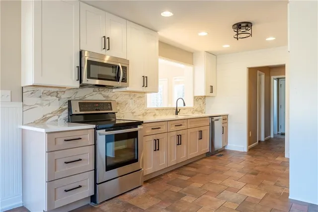 $549,000 | 328 Phillips Lee Road, Hiram, GA 30141