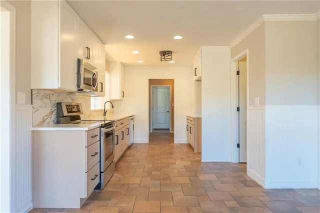 $549,000 | 328 Phillips Lee Road, Hiram, GA 30141