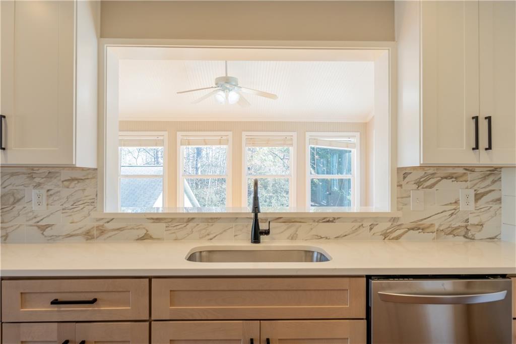 328 Phillips Lee Road Hiram, GA 30141 - Photo 8 of 37