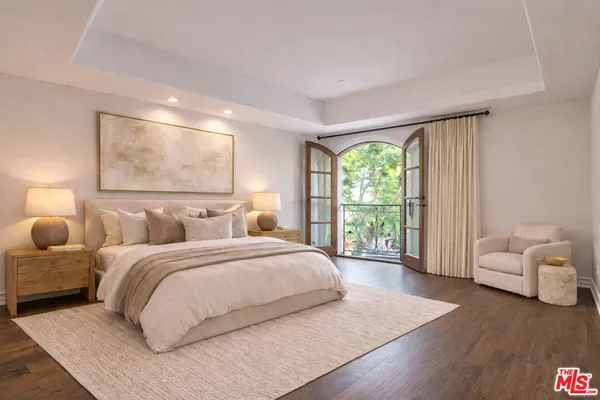 $6,950 | 353 South Reeves Drive, Unit 200, Beverly Hills, CA 90212