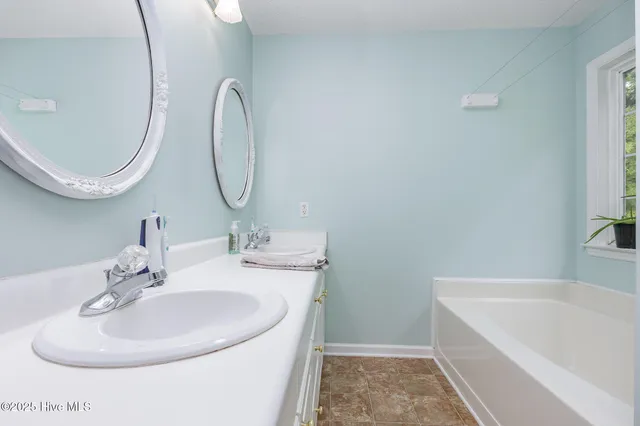 $279,800 | 110 Oak Park Drive, Benson, NC 27504