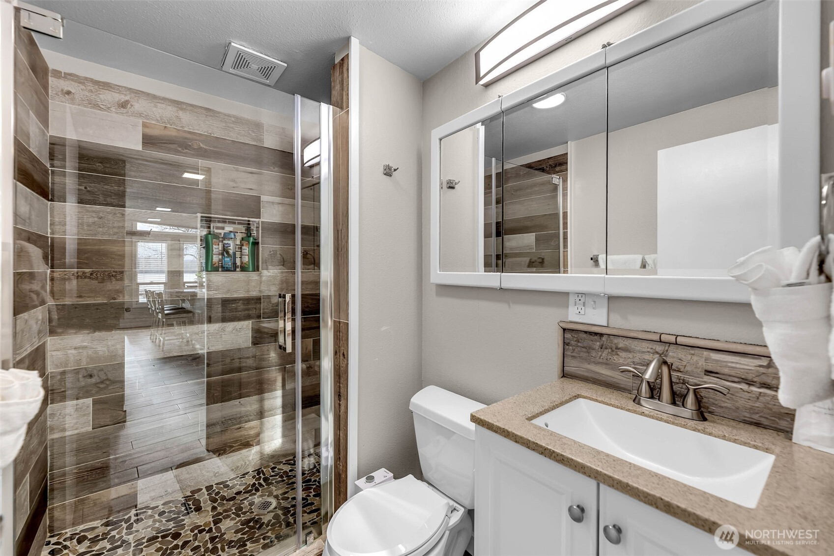 404 Streeter Road Silverlake, WA 98645 - Photo 17 of 40 Gallery Image 17