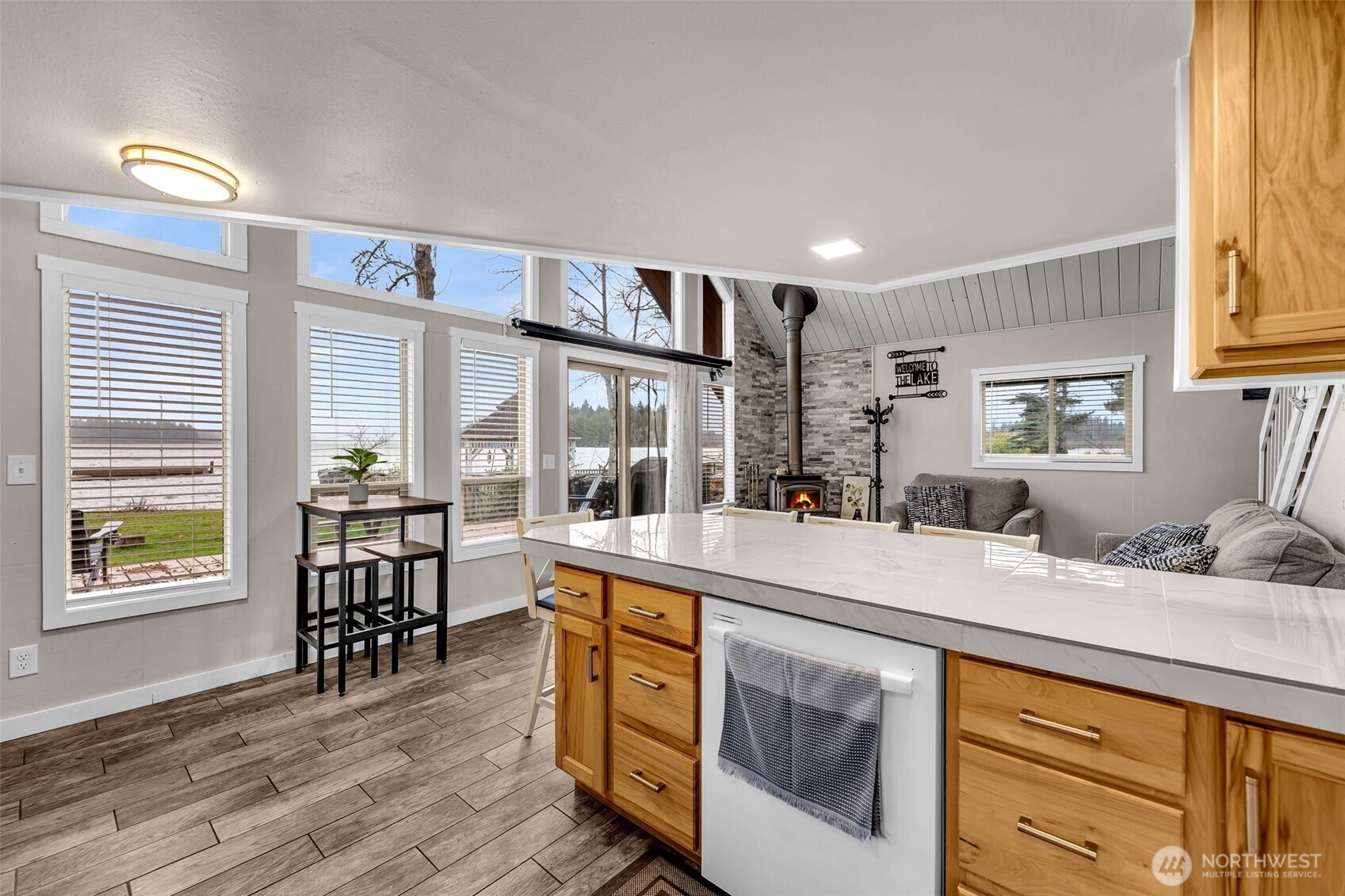 404 Streeter Road Silverlake, WA 98645 - Photo 8 of 40 Gallery Image 8
