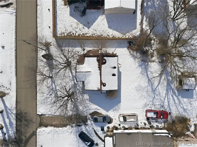 $139,999 | 220 Mann Avenue, Austin, IN 47102