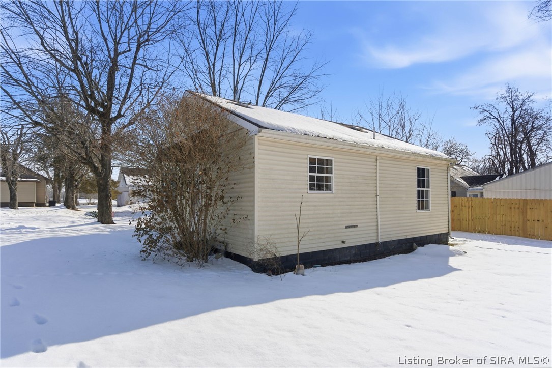 220 Mann Avenue Austin, IN 47102 - Photo 22 of 32