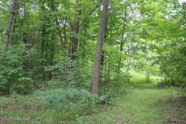 $225,000 | 10 Whites Beach Road, Ballston, NY 12019