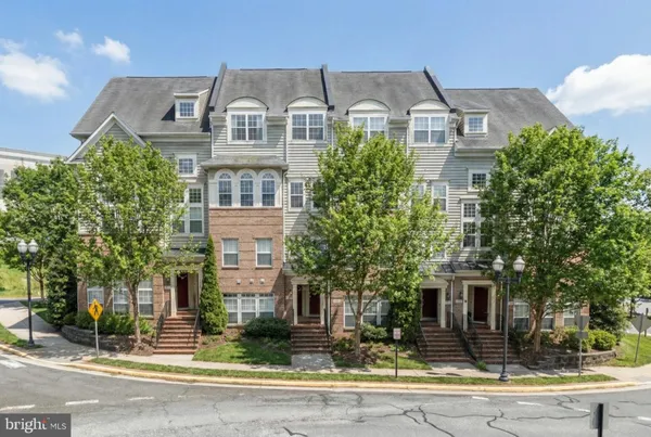 $415,000 | 14492 Village High Street, Gainesville, VA 20155