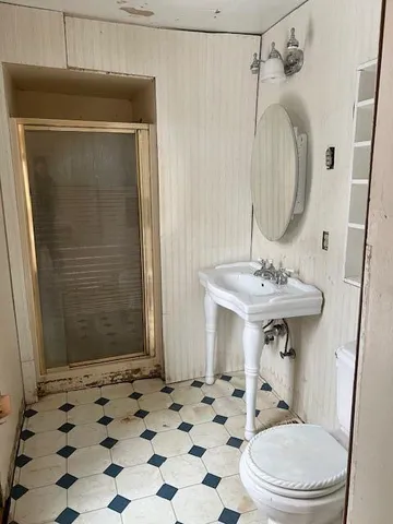 $174,900 | 300 West Chestnut Street, Burlington, WI 53105