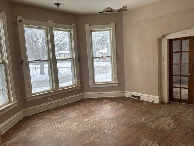 $174,900 | 300 West Chestnut Street, Burlington, WI 53105