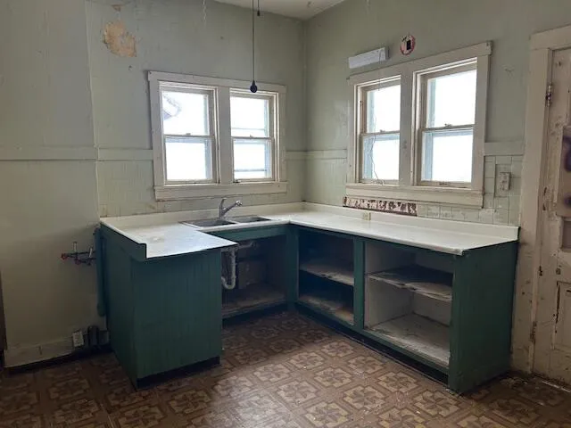 $174,900 | 300 West Chestnut Street, Burlington, WI 53105