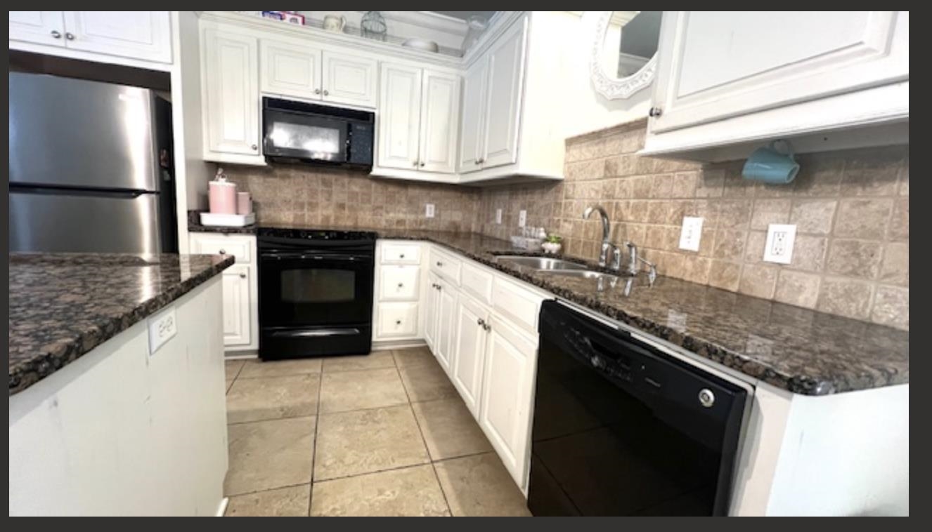 9916 Windmill Road, Unit 7 Fairhope, AL 36532 - Photo 11 of 30 Kitchen