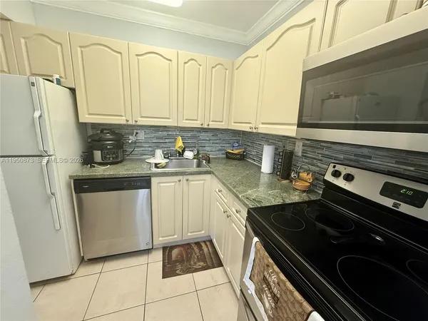 $219,900 | 10413 North Kendall Drive, Unit B208, Miami, FL 33176