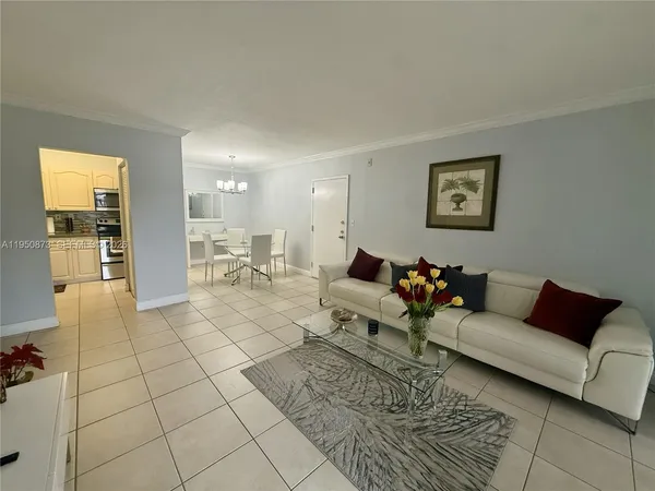 $219,900 | 10413 North Kendall Drive, Unit B208, Miami, FL 33176