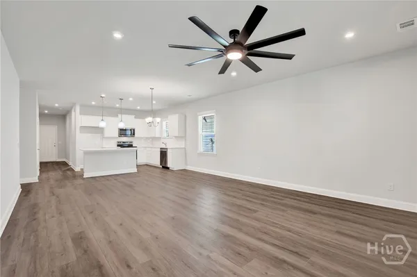 $2,700 | 420 MONTEREY Loop, Richmond Hill, GA 31324