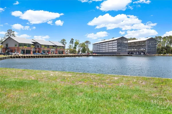 $2,700 | 420 MONTEREY Loop, Richmond Hill, GA 31324