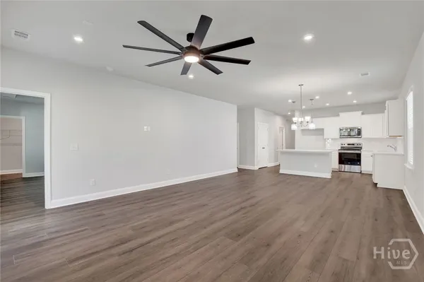 $2,700 | 420 MONTEREY Loop, Richmond Hill, GA 31324