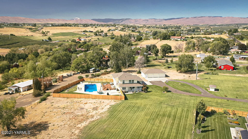 13050 West Barrett Road Yakima, WA 98908 - Photo 46 of 55 a view of a city