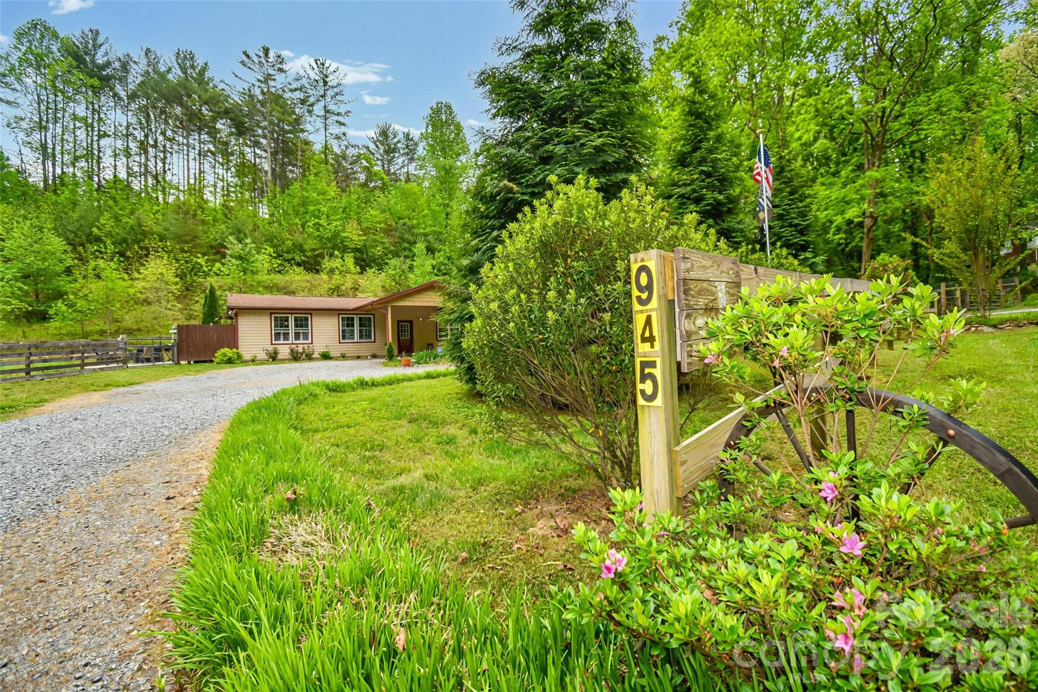 945 North Country Club Road Brevard, NC 28712 - Photo 2 of 42