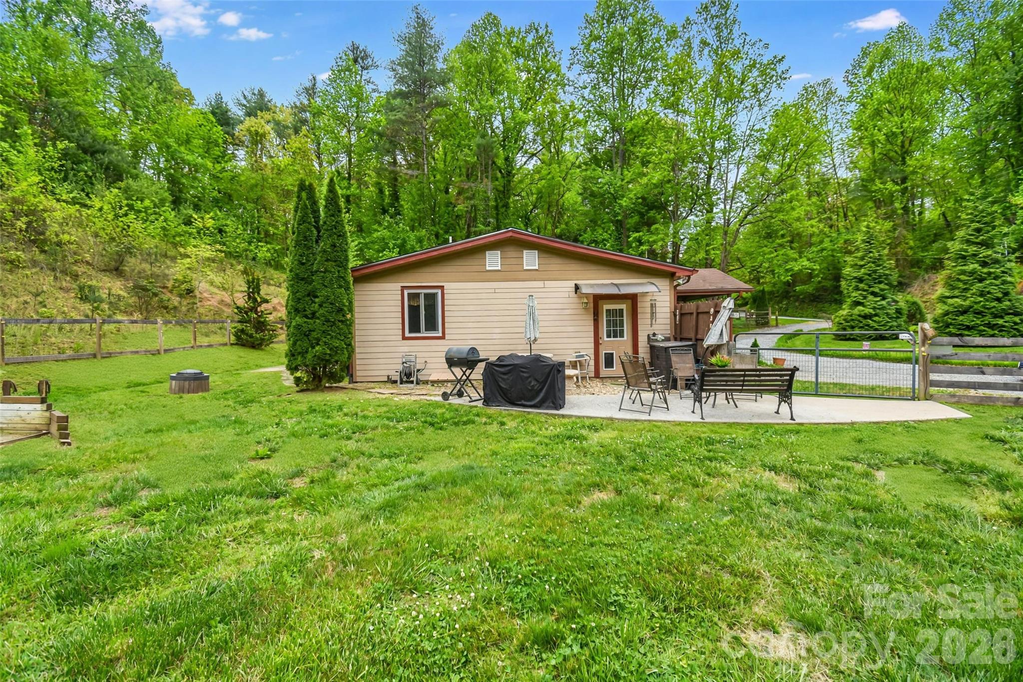 945 North Country Club Road Brevard, NC 28712 - Photo 37 of 42