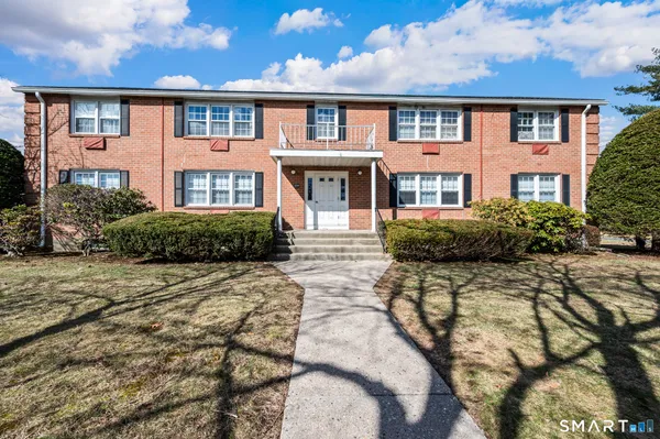 $219,900 | 1250 Farmington Avenue, Unit C, Farmington, CT 06032