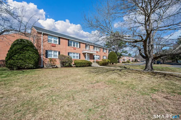 $219,900 | 1250 Farmington Avenue, Unit C, Farmington, CT 06032