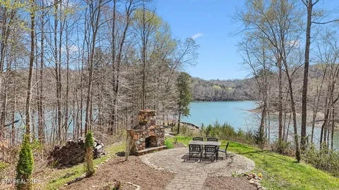 $1,499,999 | 514 Bluff View Road, New Tazewell, TN 37825