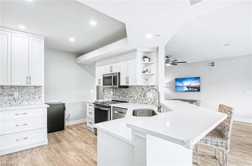 6842 Lantana Bridge Road, Unit 102 Naples, FL 34109 - Photo 11 of 49