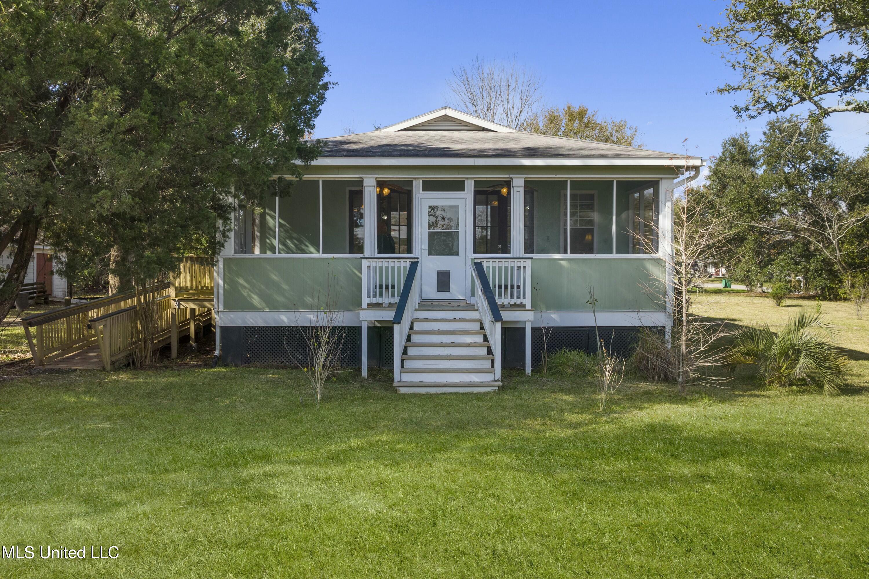 104 Felicity Street Bay St. Louis, MS 39520 - Photo 3 of 75 tempImage3hYCvj