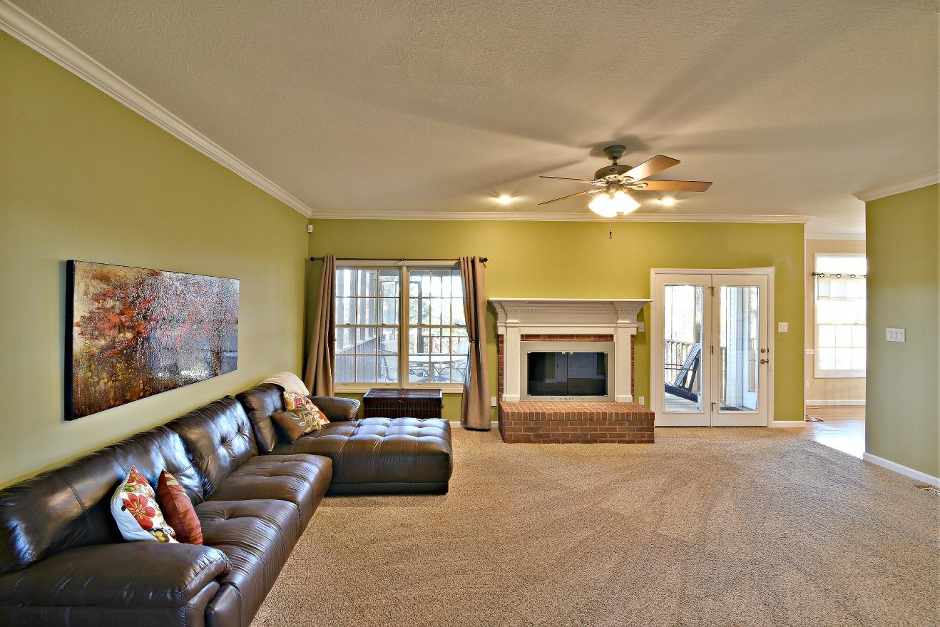 632 Tree Ridge Road Knoxville, TN 37922 - Photo 11 of 40 Family Room