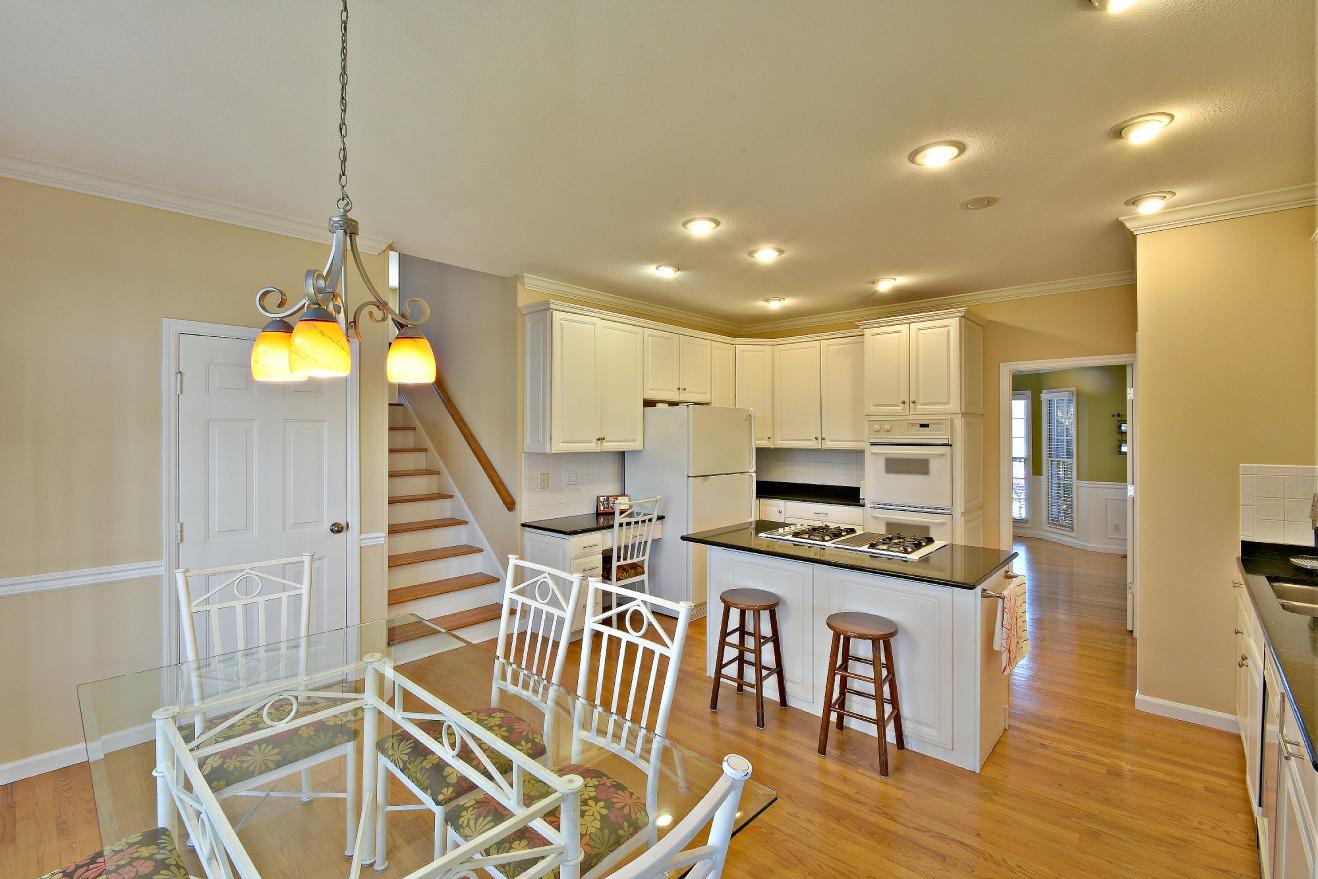 632 Tree Ridge Road Knoxville, TN 37922 - Photo 13 of 40 Breakfast Room/Kitchen