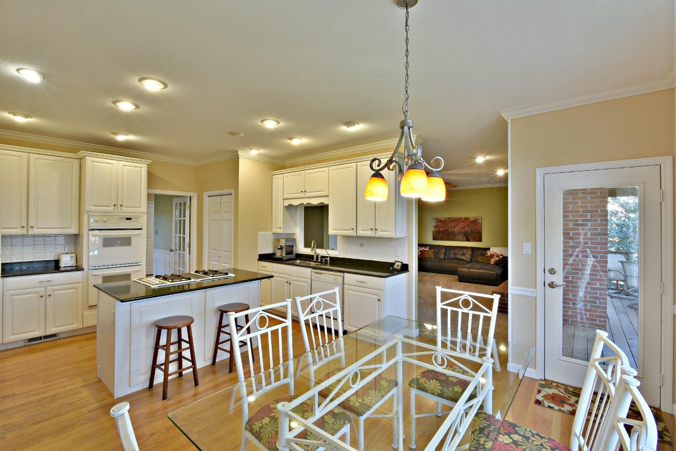 632 Tree Ridge Road Knoxville, TN 37922 - Photo 14 of 40 Breakfast Room/Kitchen