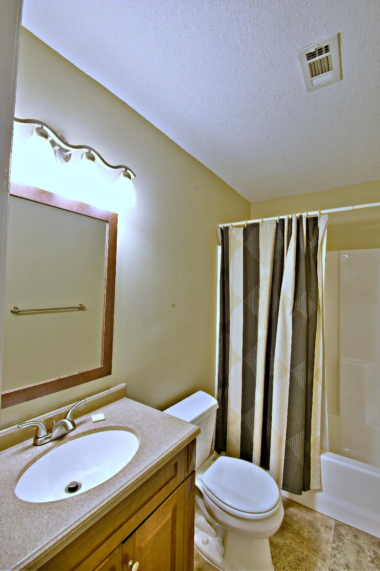 632 Tree Ridge Road Knoxville, TN 37922 - Photo 32 of 40 Bath