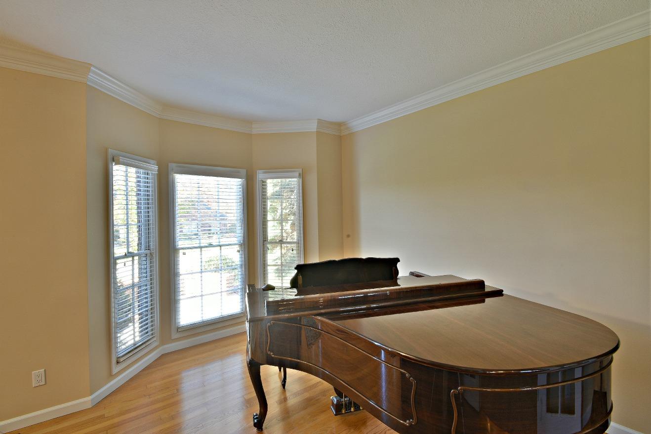 632 Tree Ridge Road Knoxville, TN 37922 - Photo 5 of 40 Living Room