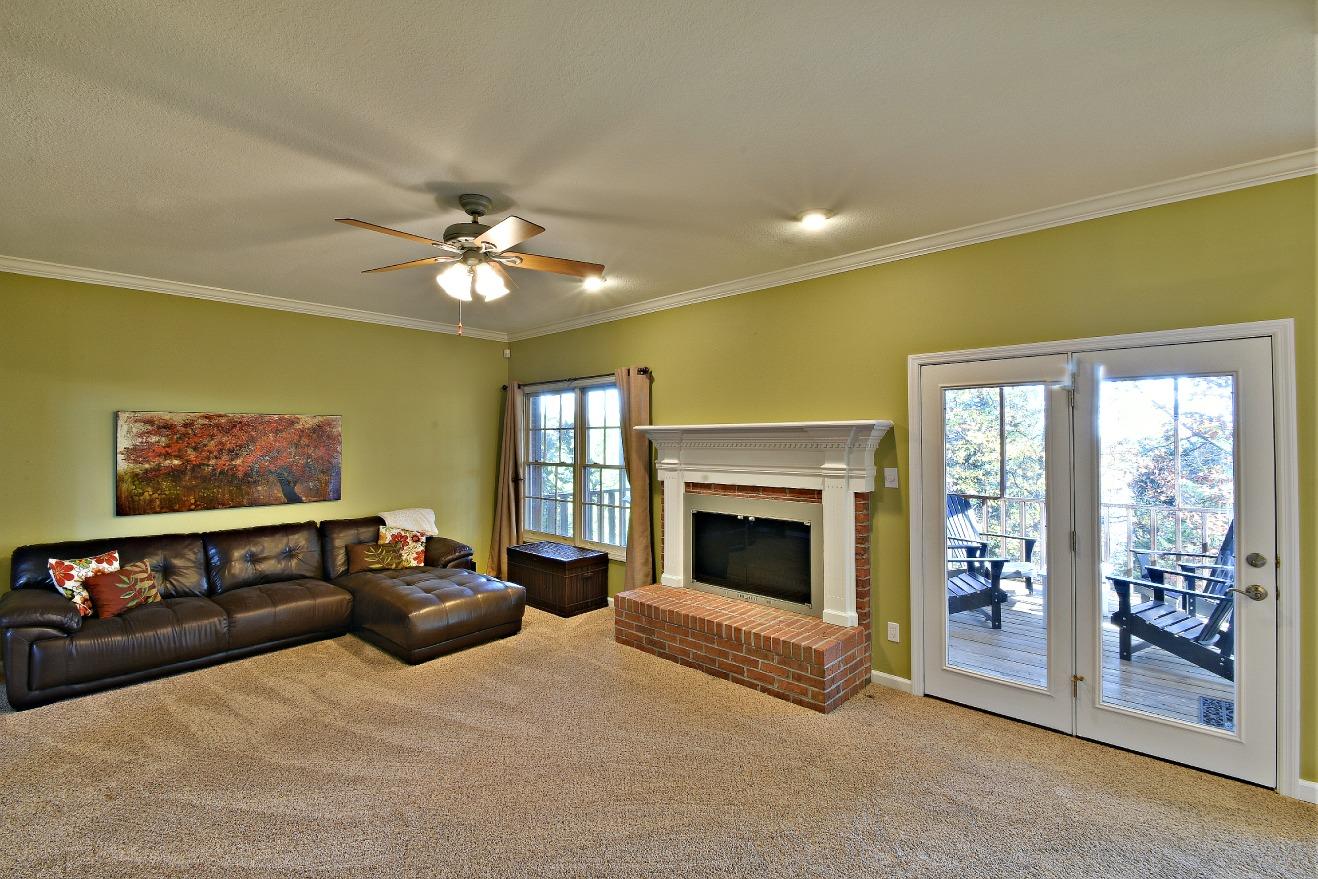 632 Tree Ridge Road Knoxville, TN 37922 - Photo 10 of 40 Family Room