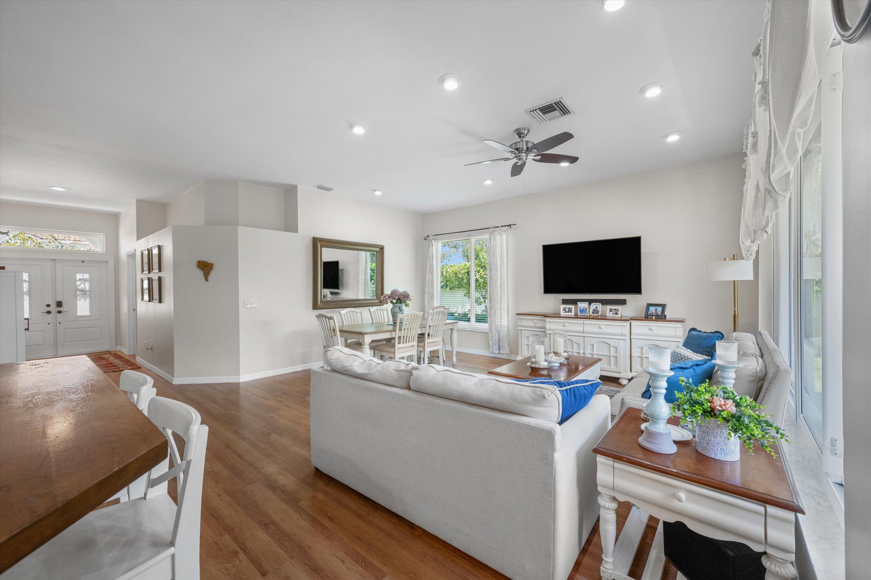 1110 Aviary Road Wellington, FL 33414 - Photo 12 of 51 Living