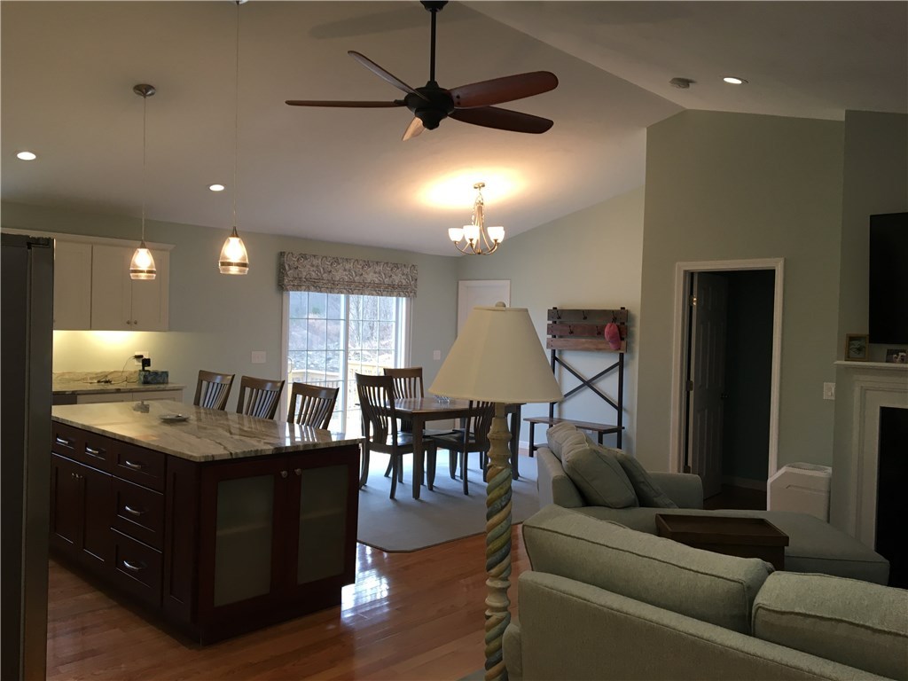 252 Danielle Drive Woonsocket, RI 02895 - Photo 12 of 30 Gallery Image 12