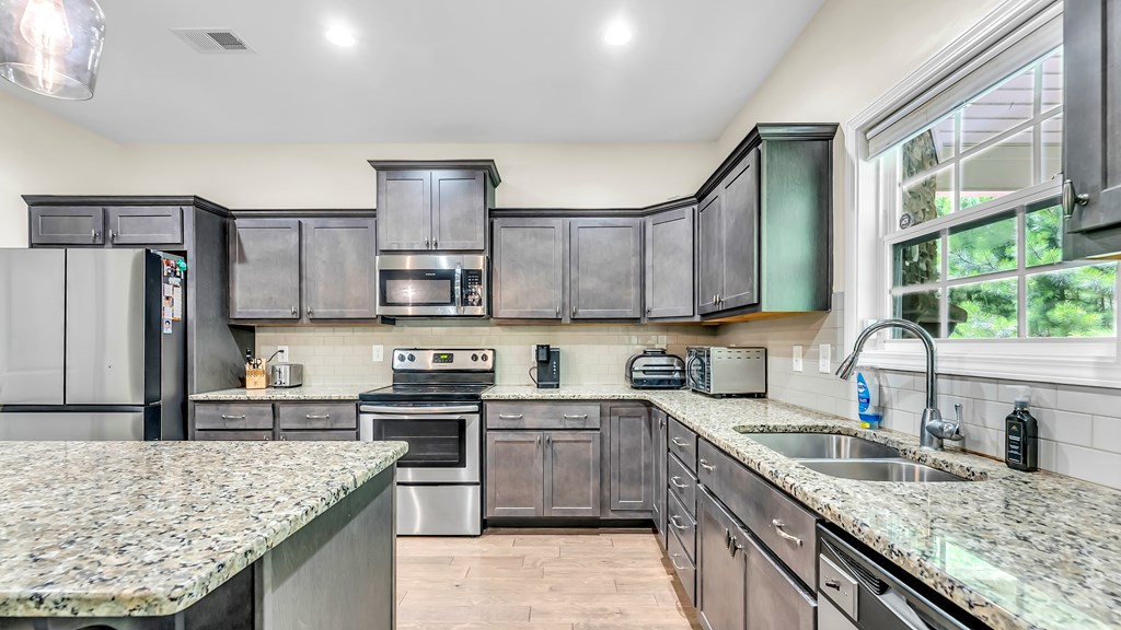 155 Cedar Way Hamilton, GA 31811 - Photo 8 of 34 Gallery Image 8
