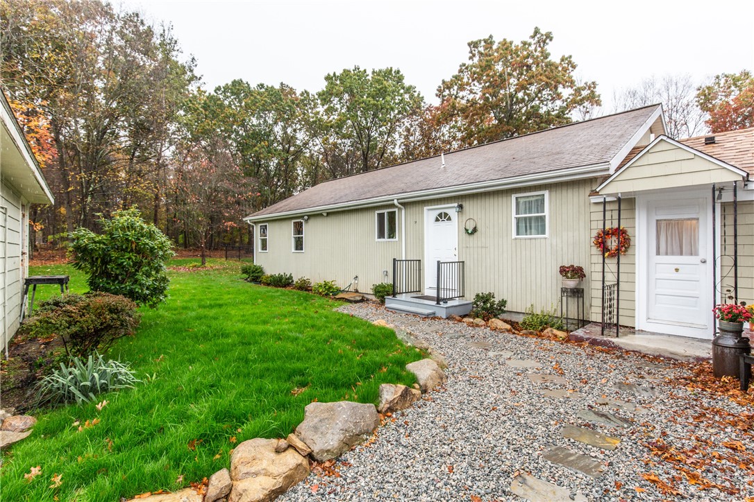 51 Whipple Road Smithfield, RI 02917 - Photo 2 of 50
