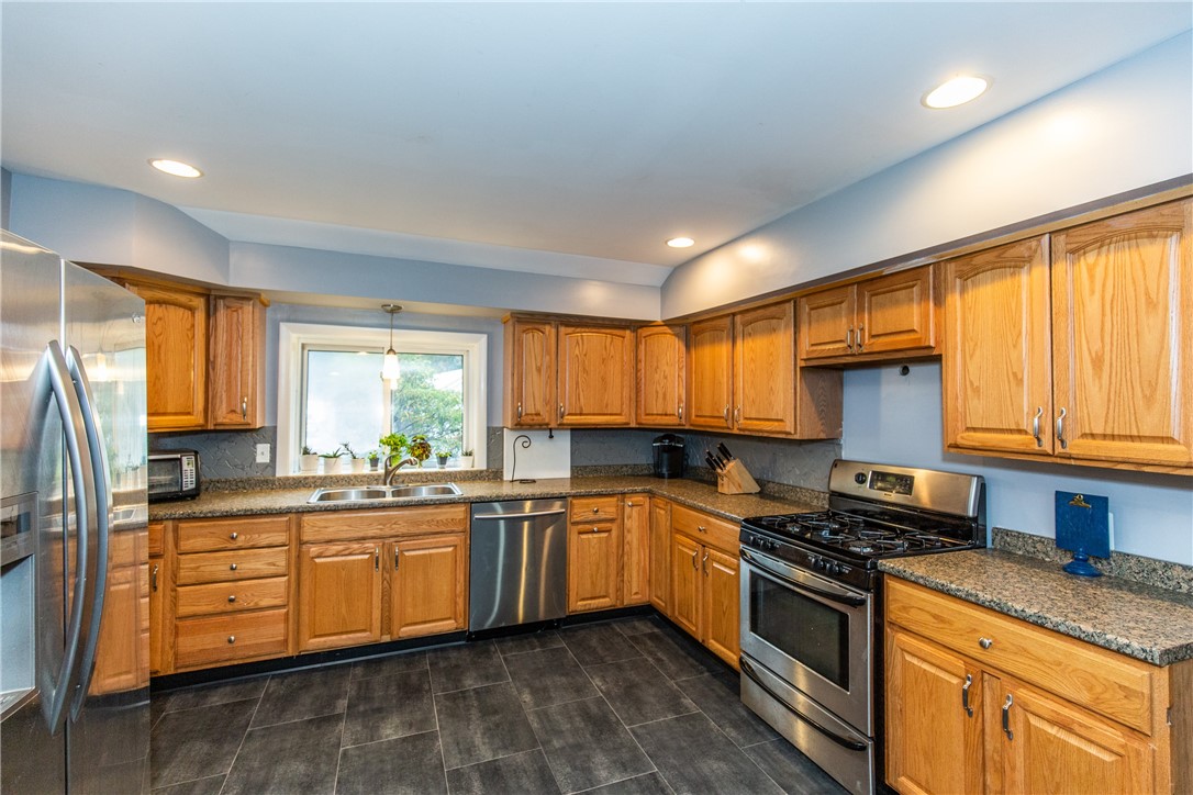 51 Whipple Road Smithfield, RI 02917 - Photo 31 of 50