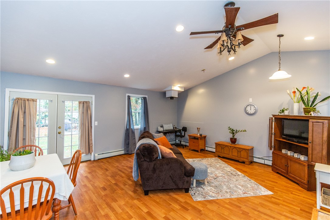 51 Whipple Road Smithfield, RI 02917 - Photo 5 of 50
