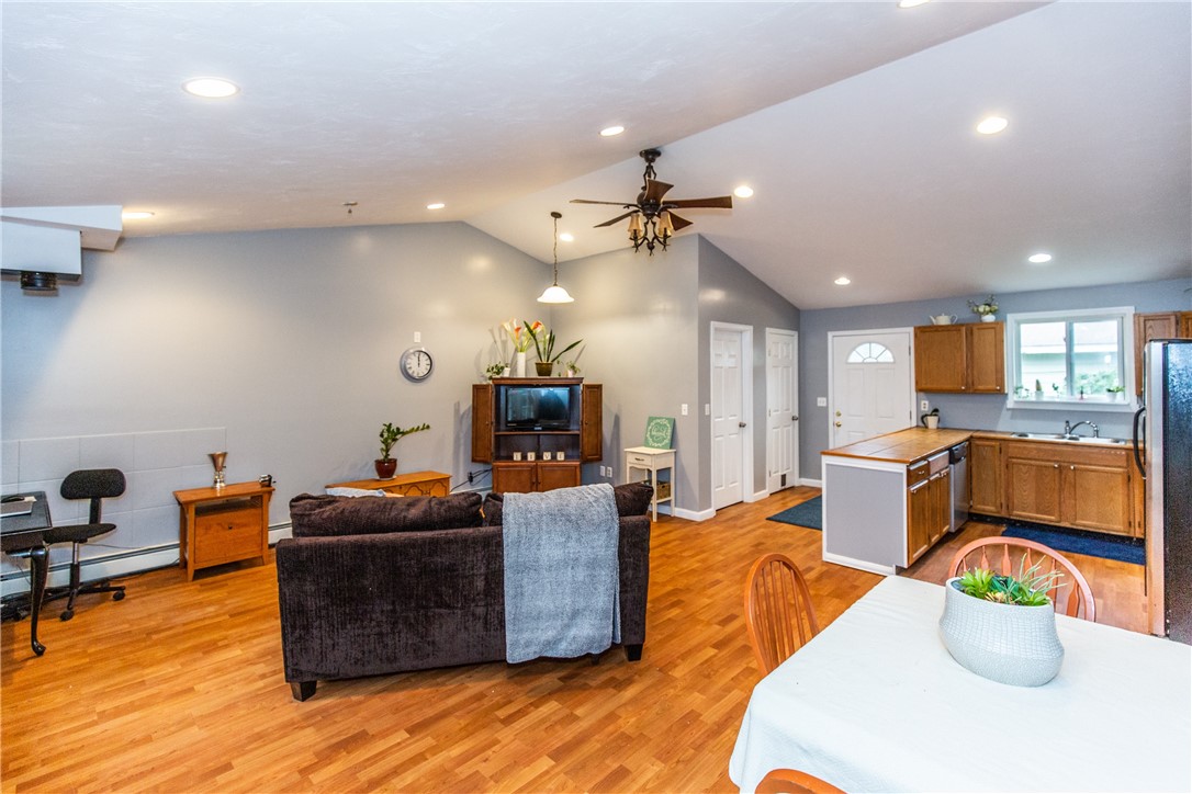 51 Whipple Road Smithfield, RI 02917 - Photo 6 of 50