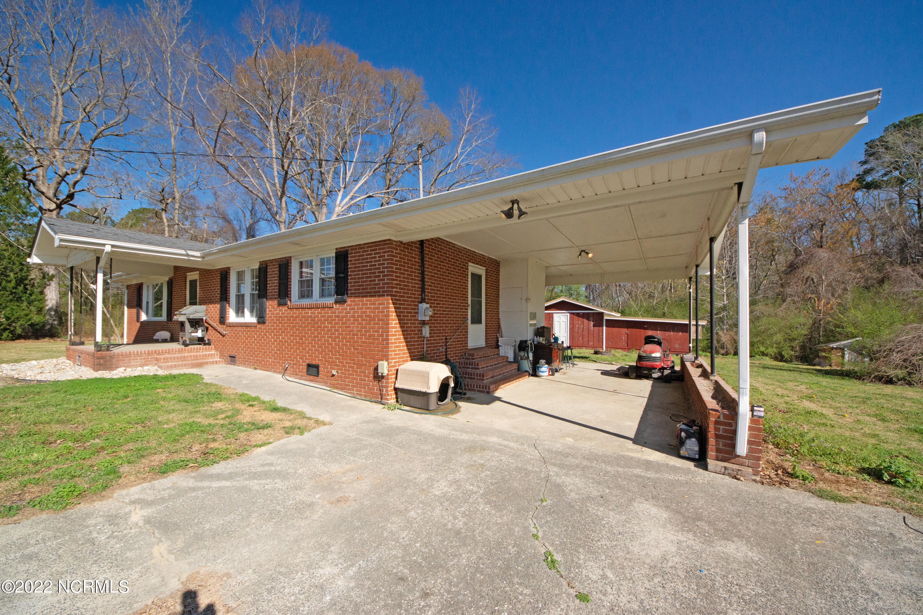 150 Ward Field Road Vanceboro, NC 28586 - Photo 3 of 29 Car Port