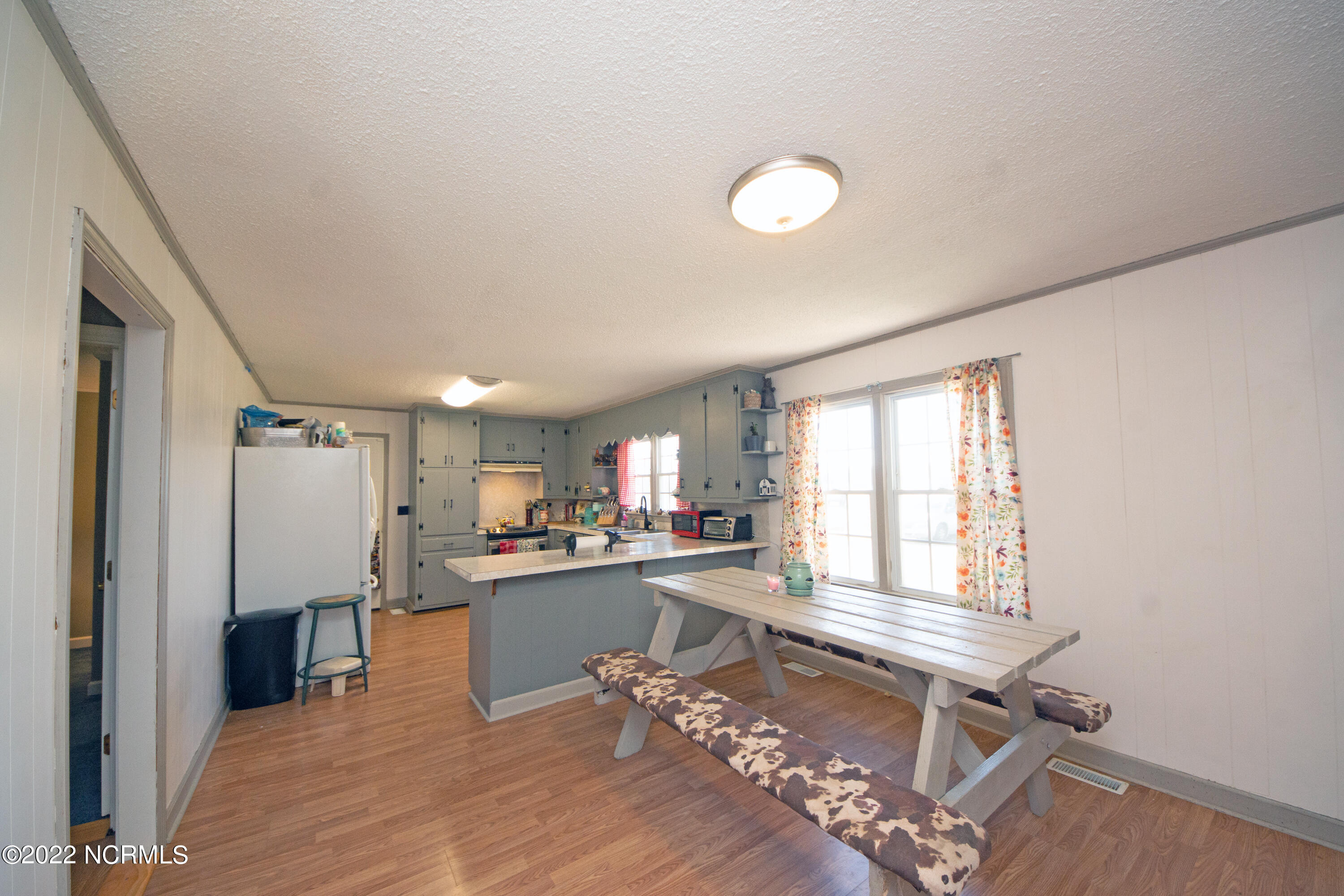 150 Ward Field Road Vanceboro, NC 28586 - Photo 6 of 29 Dining Room