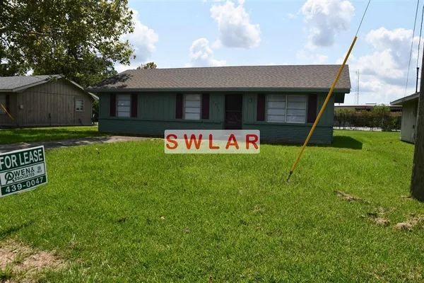 $975 | 2013 Elizabeth Street, Westlake, LA 70669
