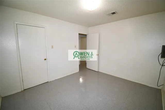 $995 | 2013 Elizabeth Street, Westlake, LA 70669