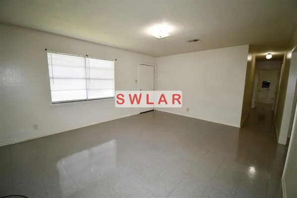 $975 | 2013 Elizabeth Street, Westlake, LA 70669