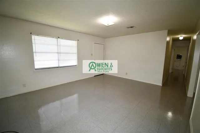 $995 | 2013 Elizabeth Street, Westlake, LA 70669