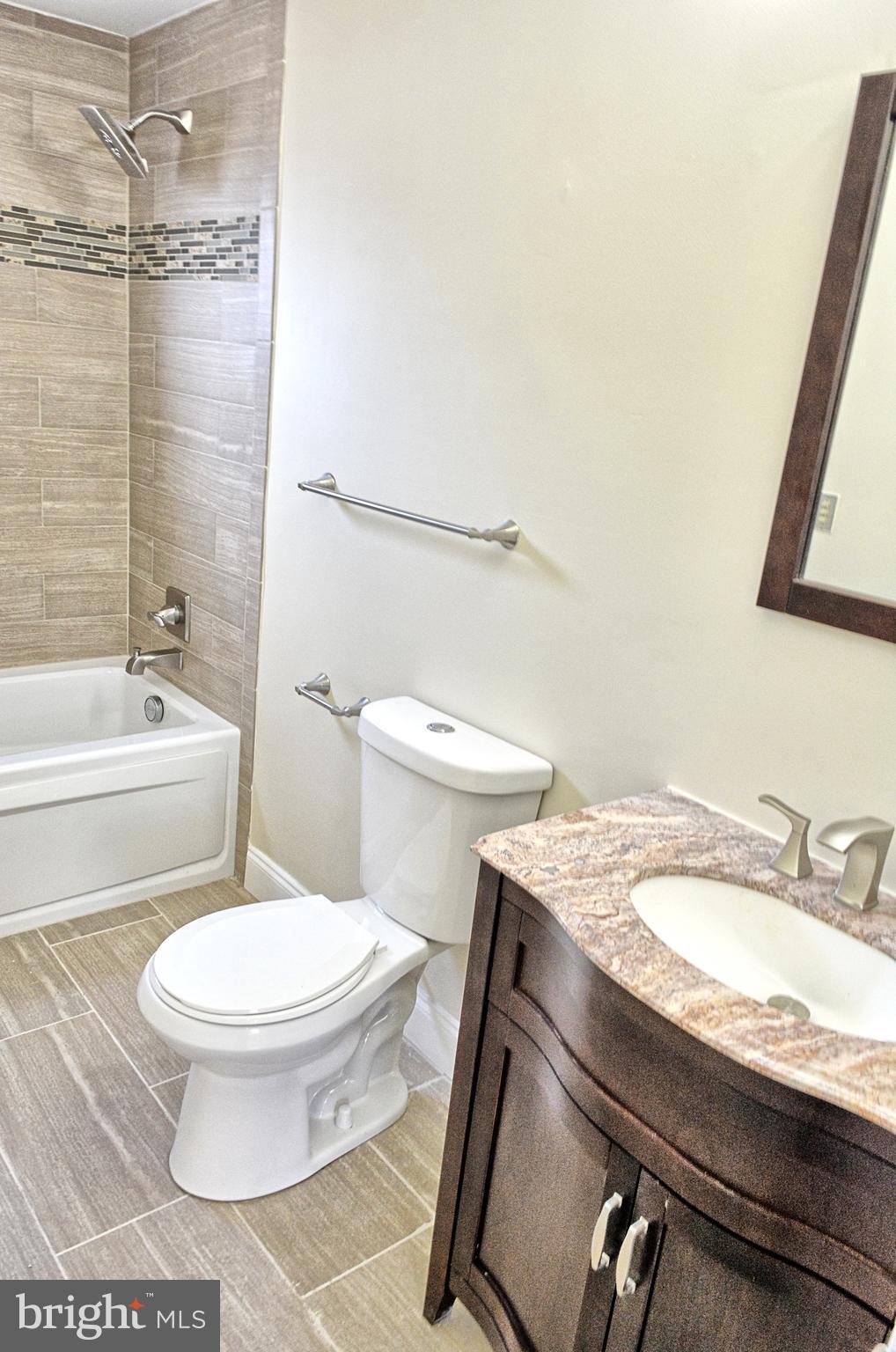 114 West Hilltop Road Baltimore, MD 21225 - Photo 12 of 17 Bath (Master)