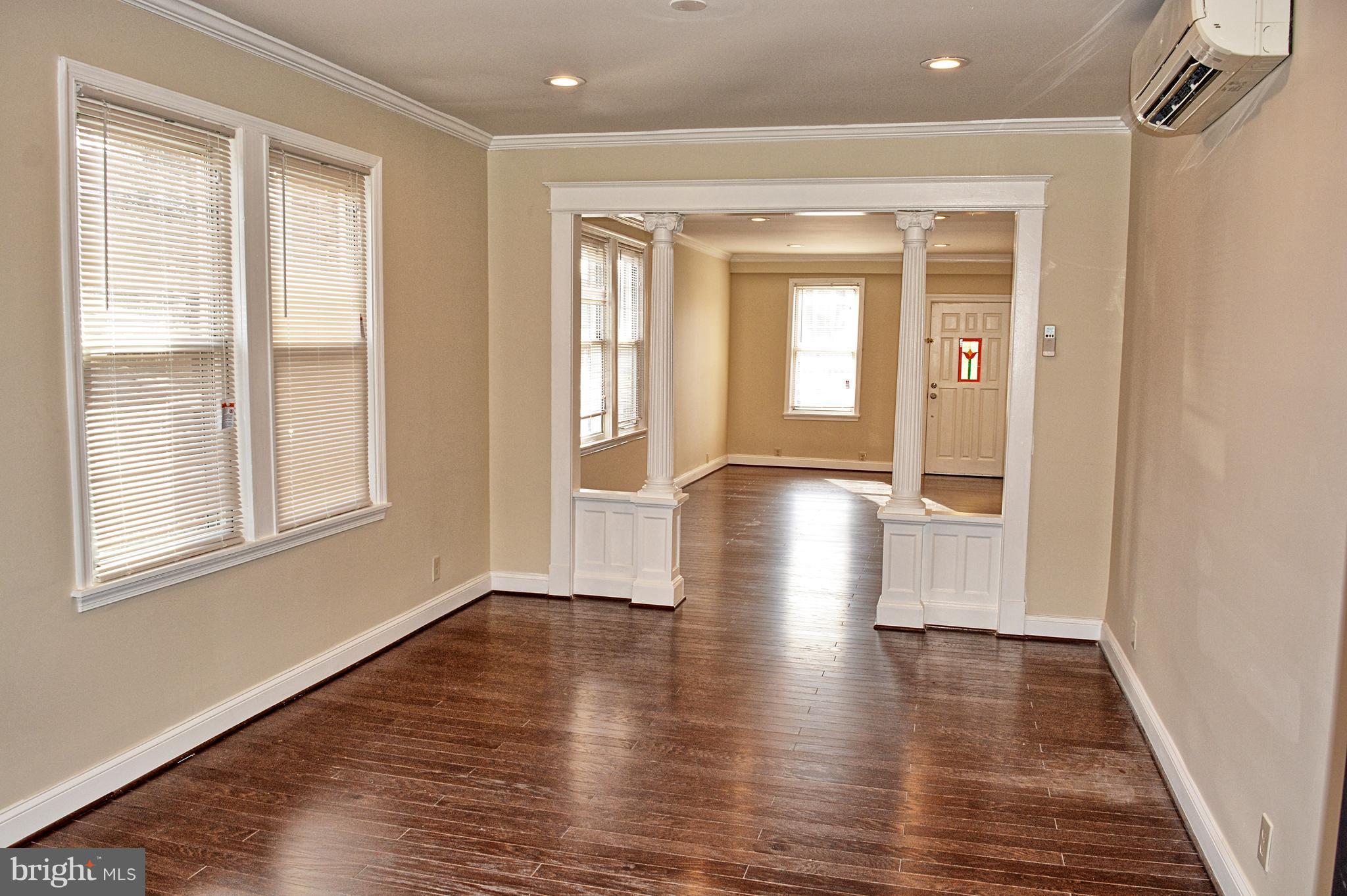 114 West Hilltop Road Baltimore, MD 21225 - Photo 4 of 17 Dining Room